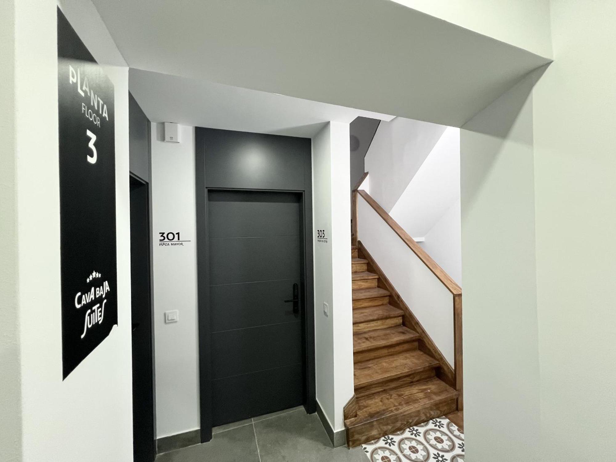 Cavabajasuites Madrid Bagian luar foto