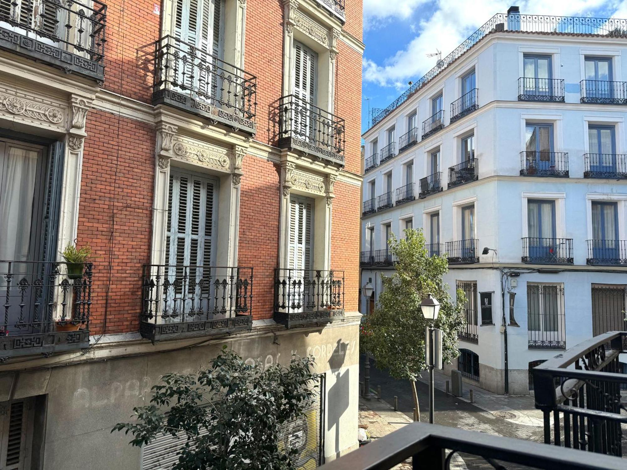 Cavabajasuites Madrid Bagian luar foto