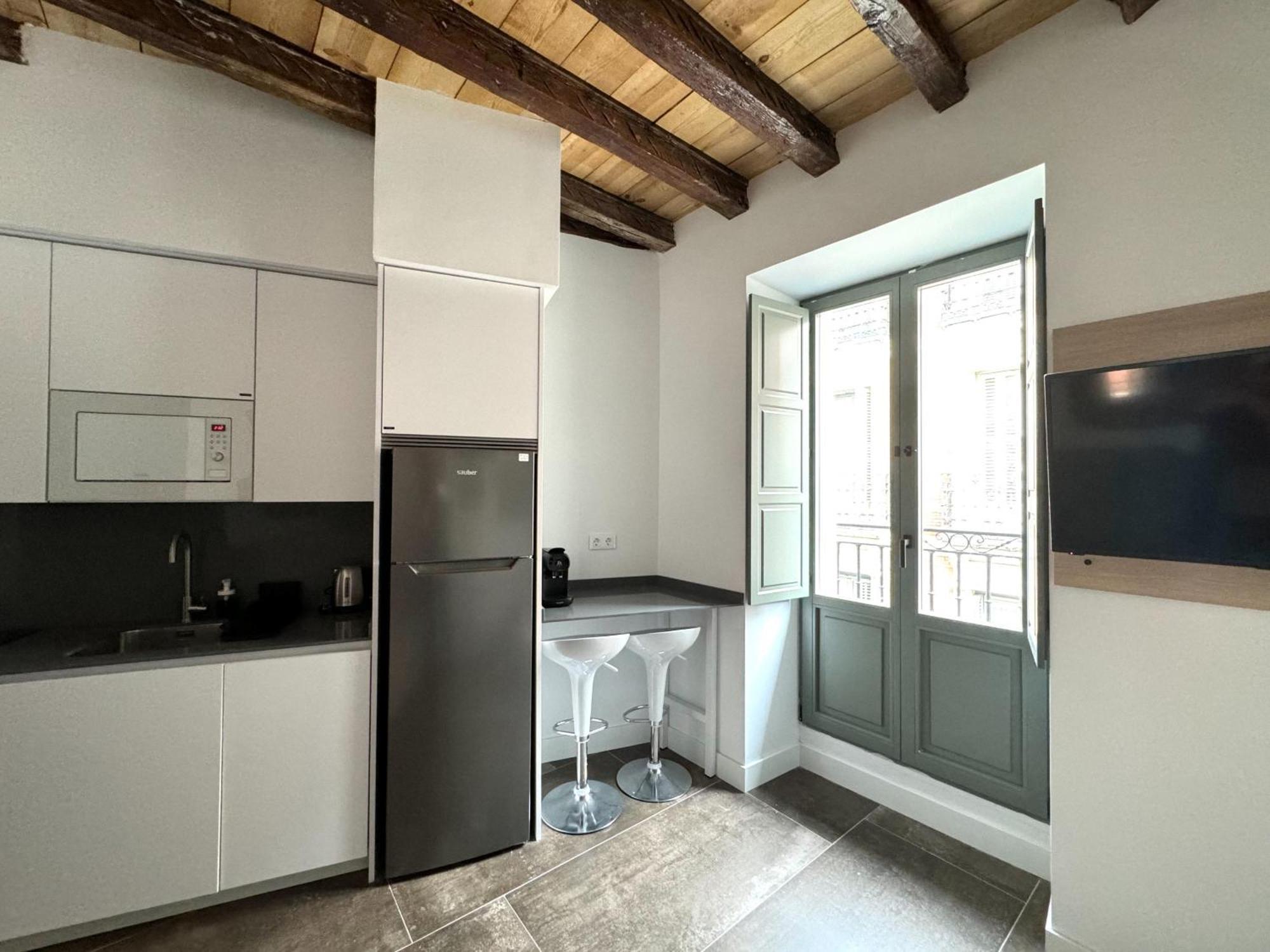 Cavabajasuites Madrid Bagian luar foto