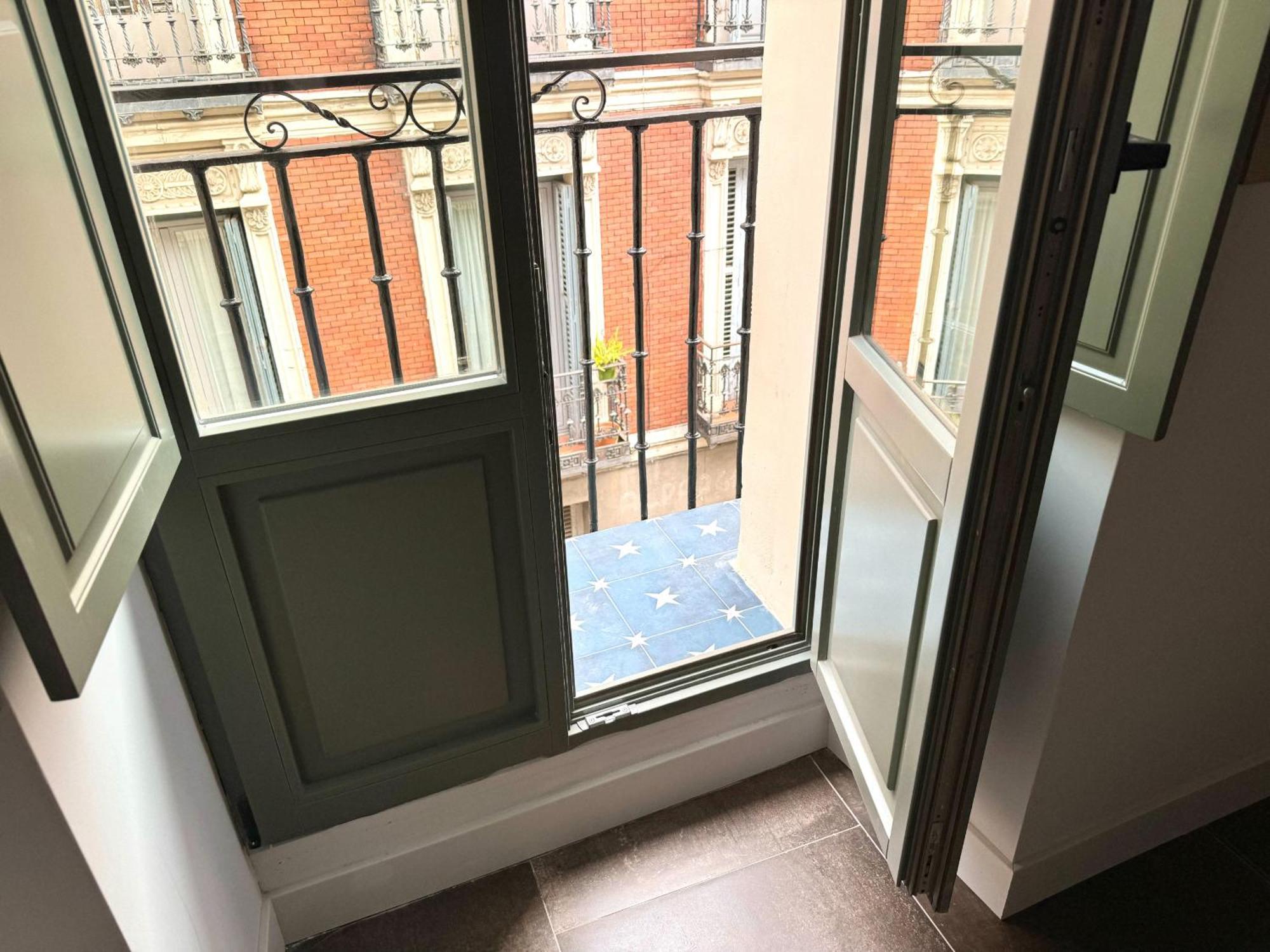 Cavabajasuites Madrid Bagian luar foto