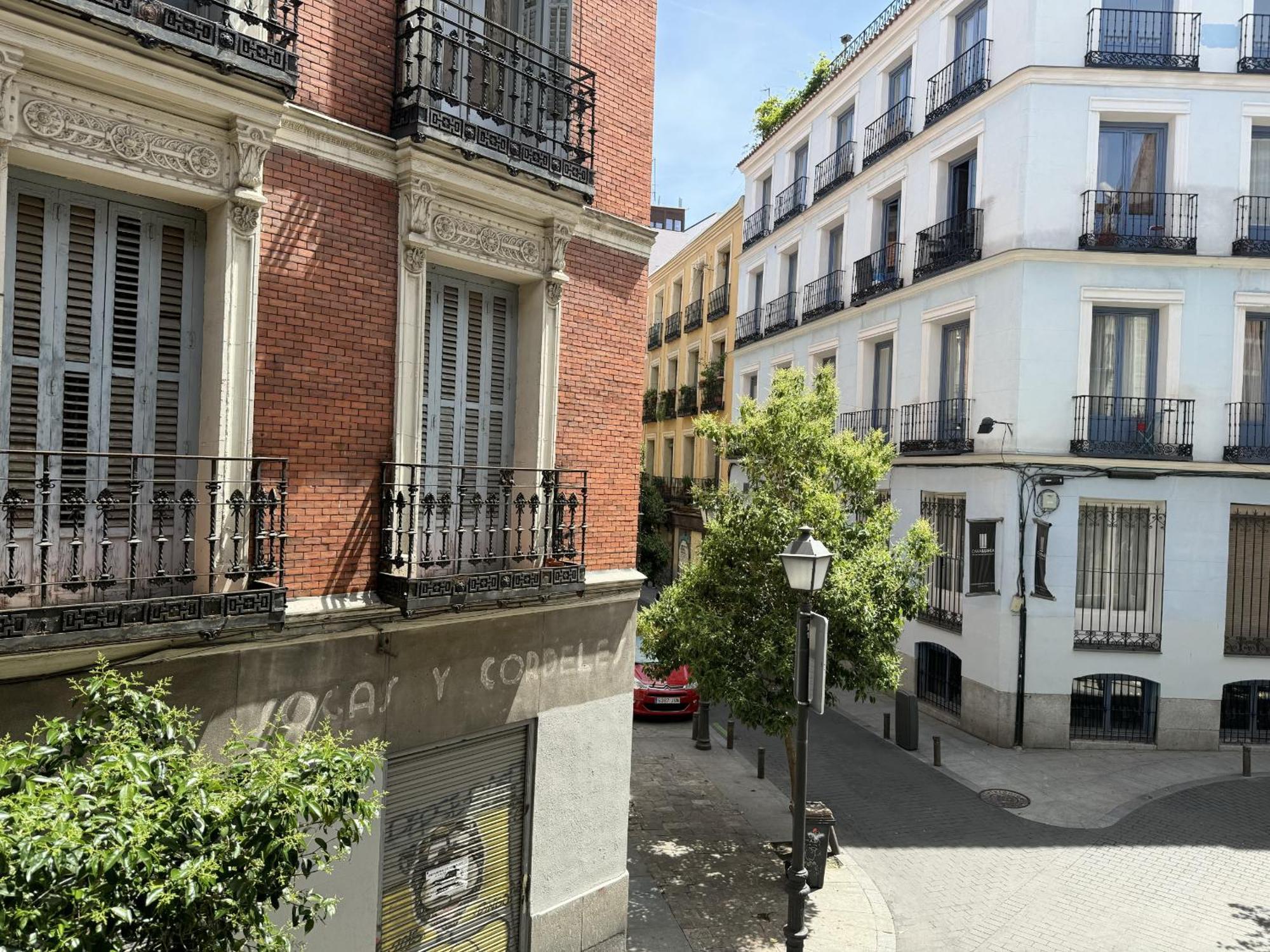 Cavabajasuites Madrid Bagian luar foto