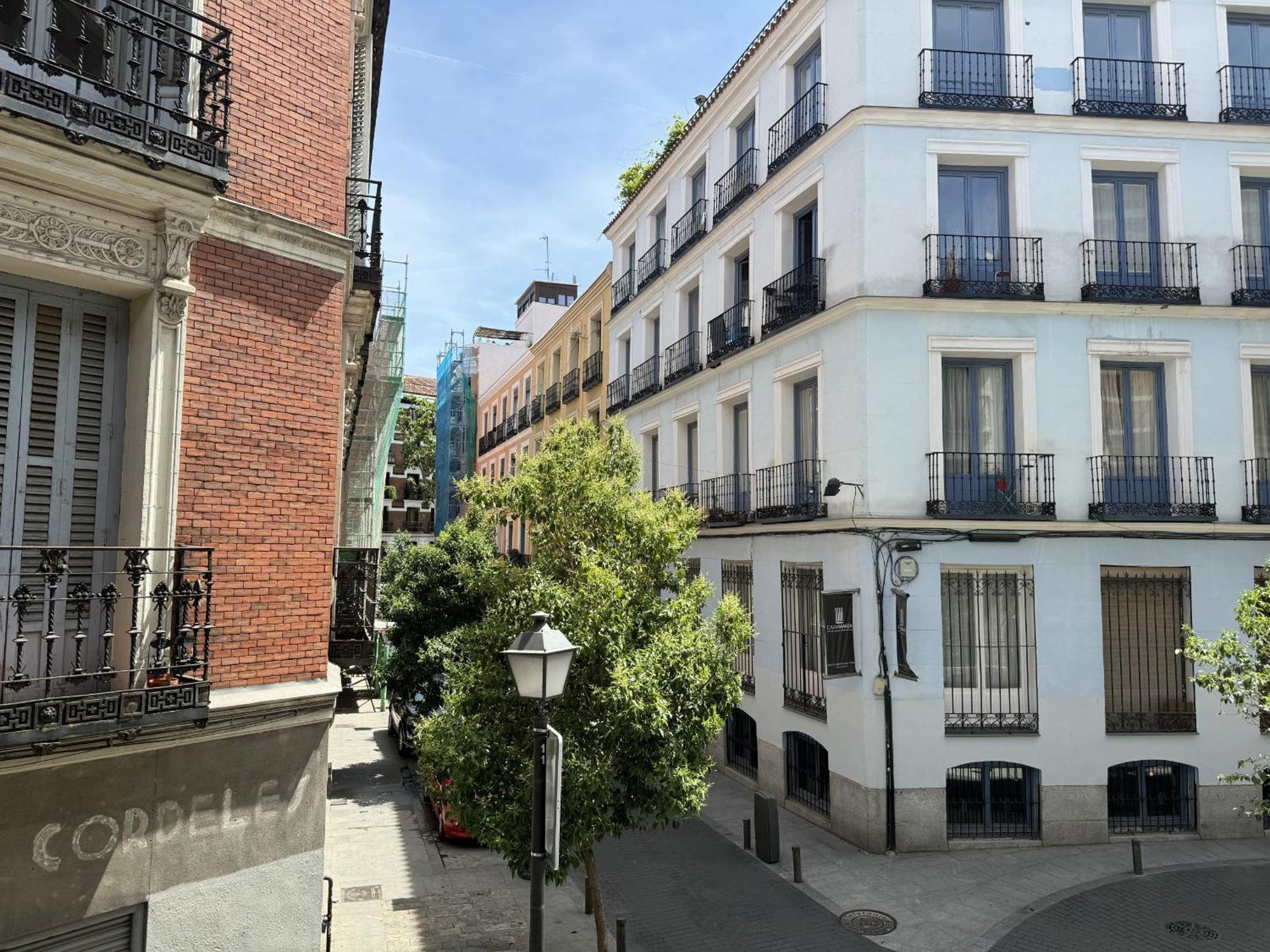 Cavabajasuites Madrid Bagian luar foto