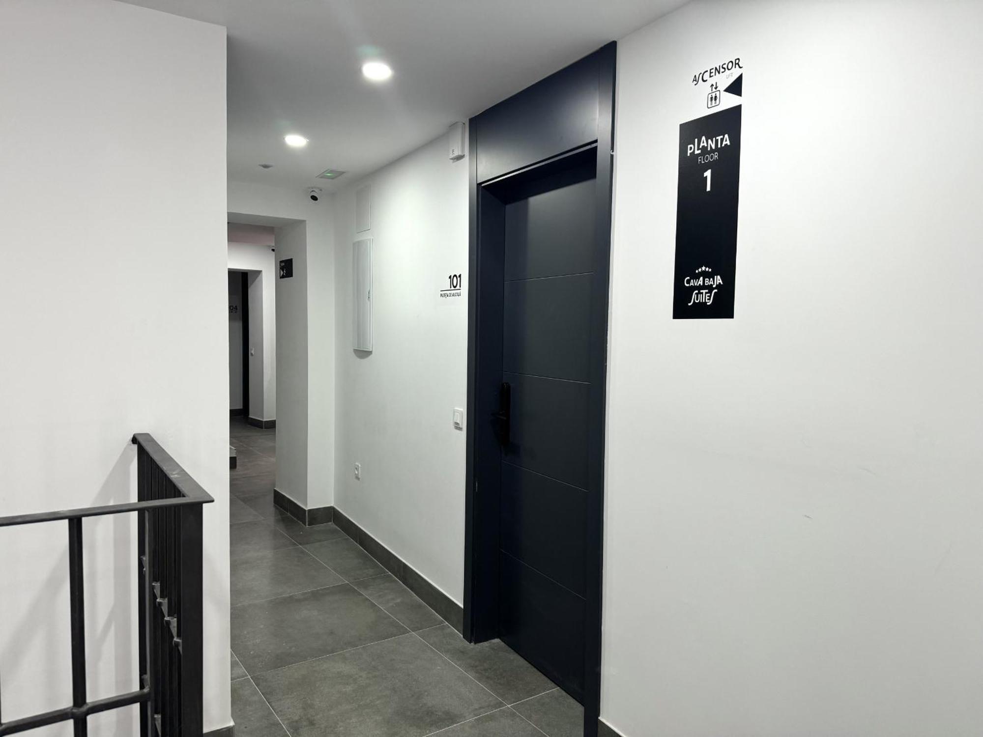 Cavabajasuites Madrid Bagian luar foto