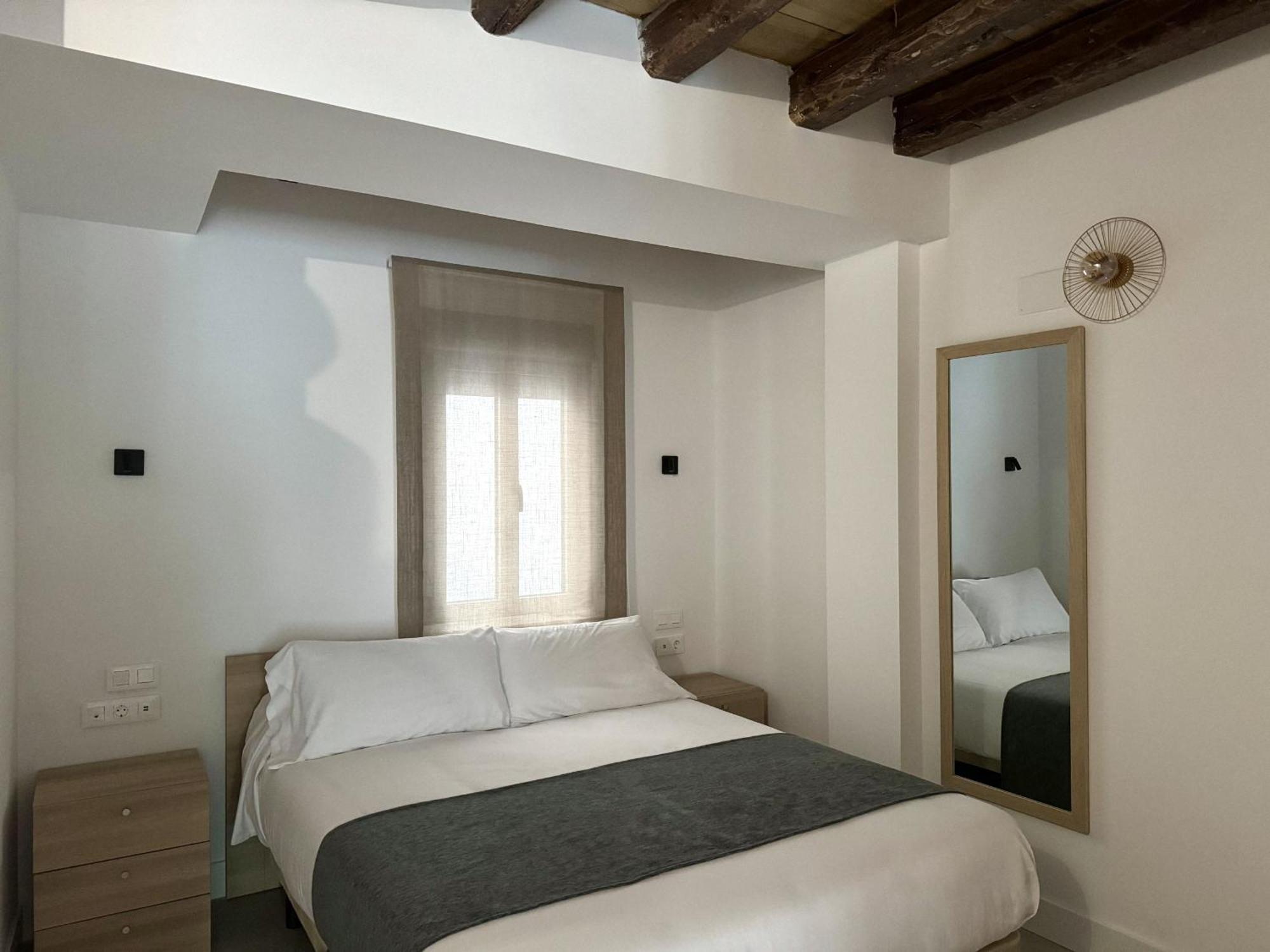 Cavabajasuites Madrid Bagian luar foto