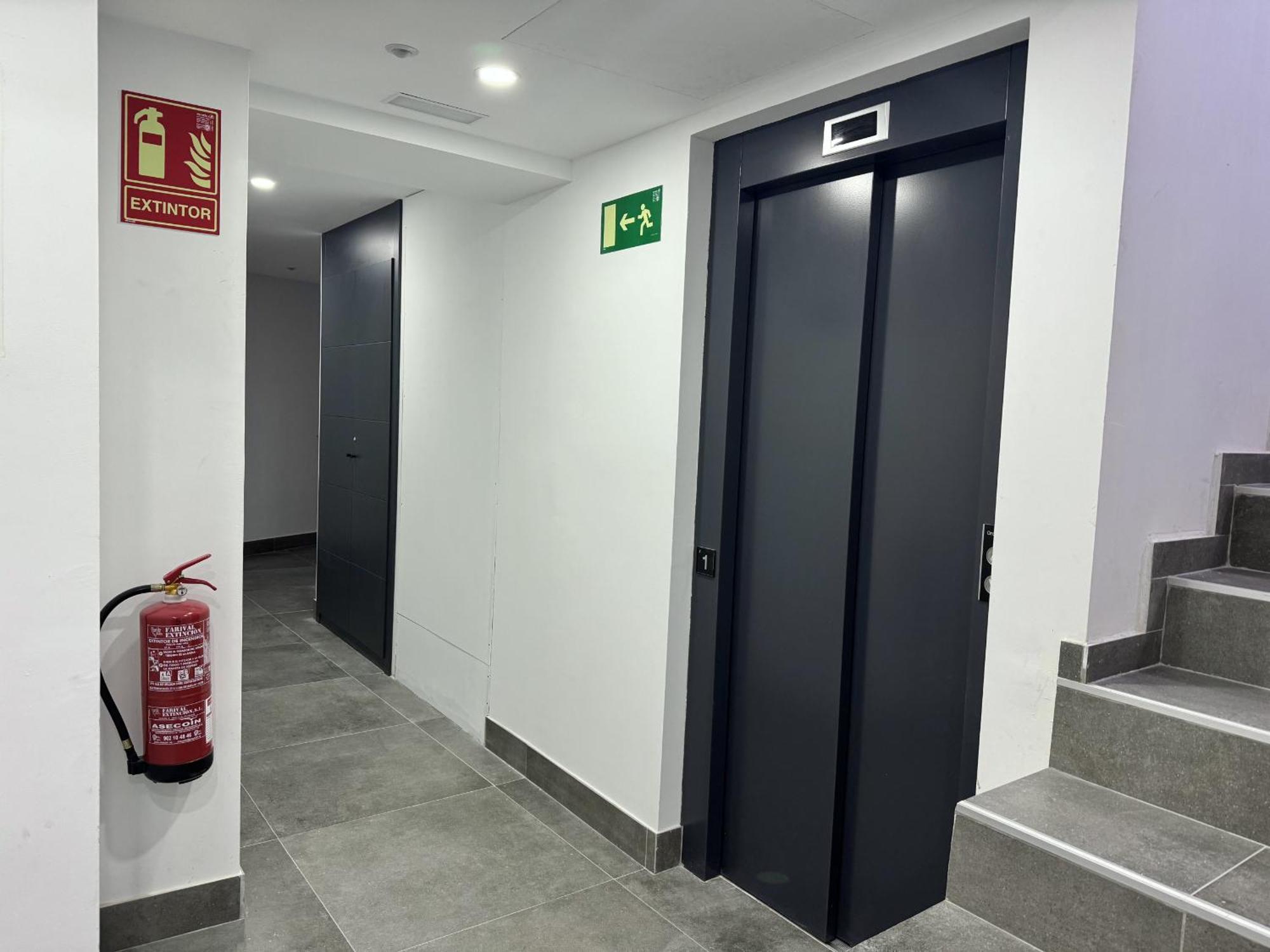 Cavabajasuites Madrid Bagian luar foto
